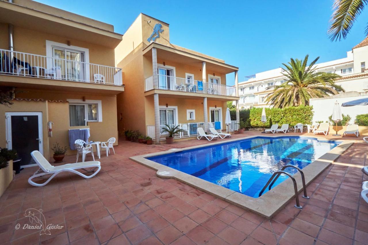 Hostal Bahia Azul Portocolom  Buitenkant foto